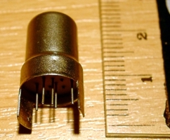 Elektronka nuvistor 7586