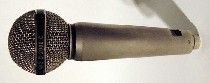 AKG D2000C