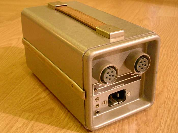  napaje� Neumann N61