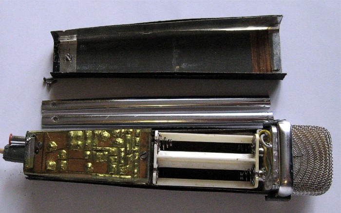 Bezdr�tov� mikrofon - rozebran�