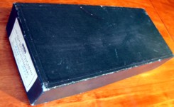 Origin�ln� pap�rov� krabice.