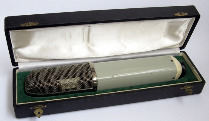 Mikrofon AMP 410 v origin�ln� krabi�ce